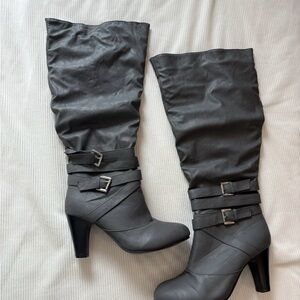 Stylish Hailey Gray Heeled Boots